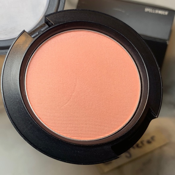 Spellbinder (Faerie Whispers) MAC Powder Blush - Picture 3 of 14